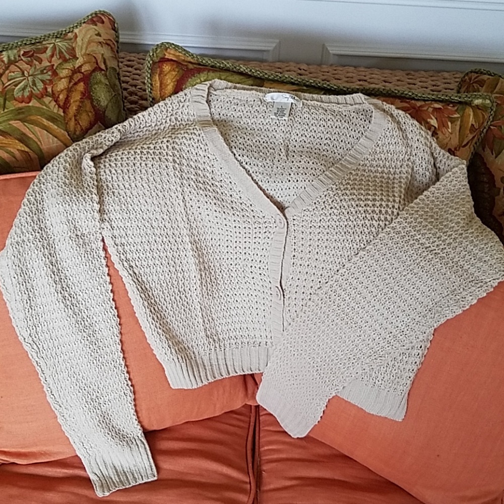 Cardigan sweater